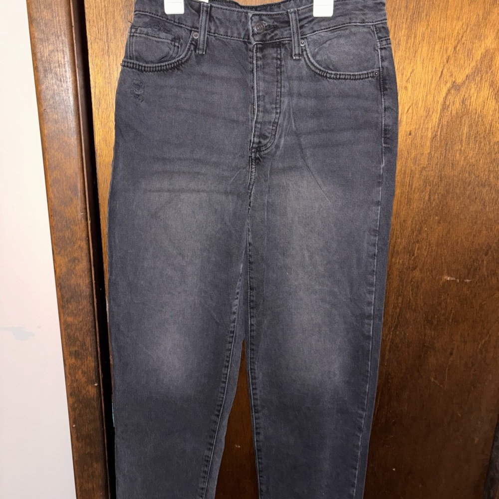 Woman’s black charcoal mom jean